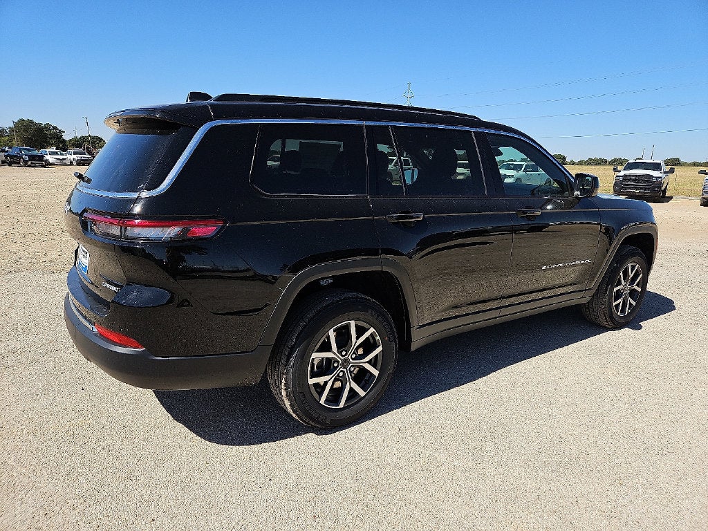 2027 Jeep Grand Cherokee L GRAND CHEROKEE L LAREDO X 4X4