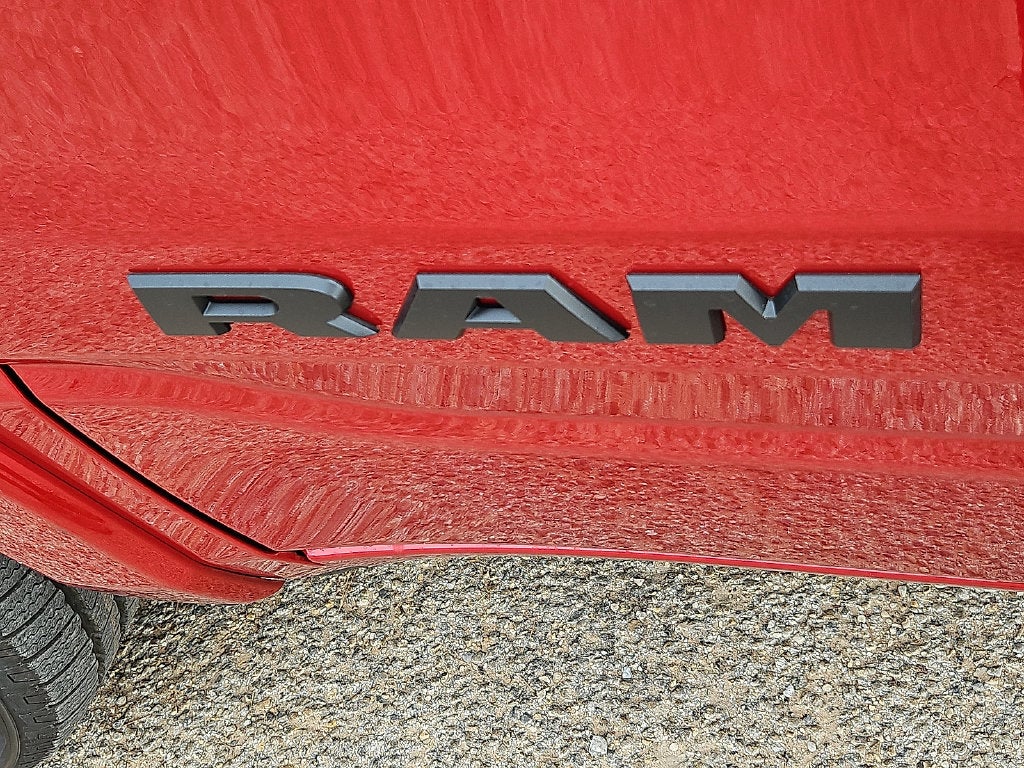 2027 RAM 1500 RAM 1500 LONE STAR CREW CAB 4X2 5'7' BOX