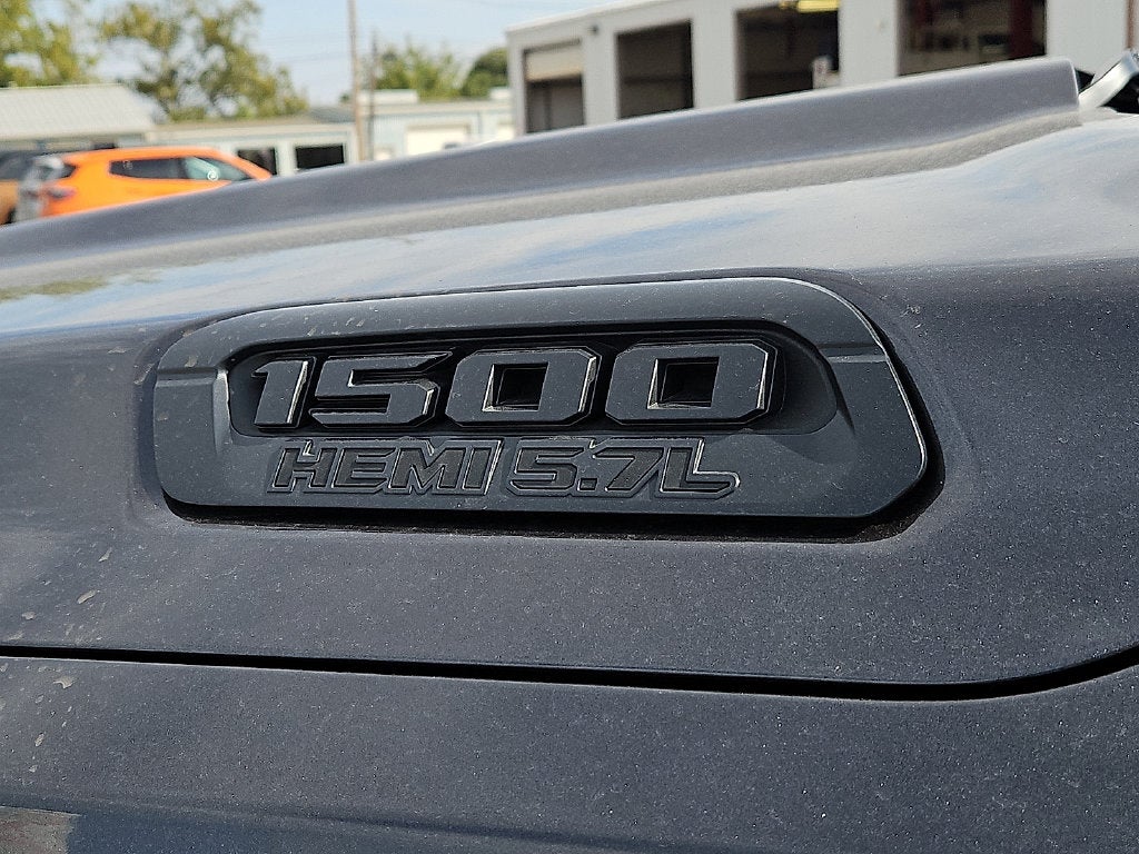 2027 RAM 1500 RAM 1500 EXPRESS CREW CAB 4X2 5'7' BOX
