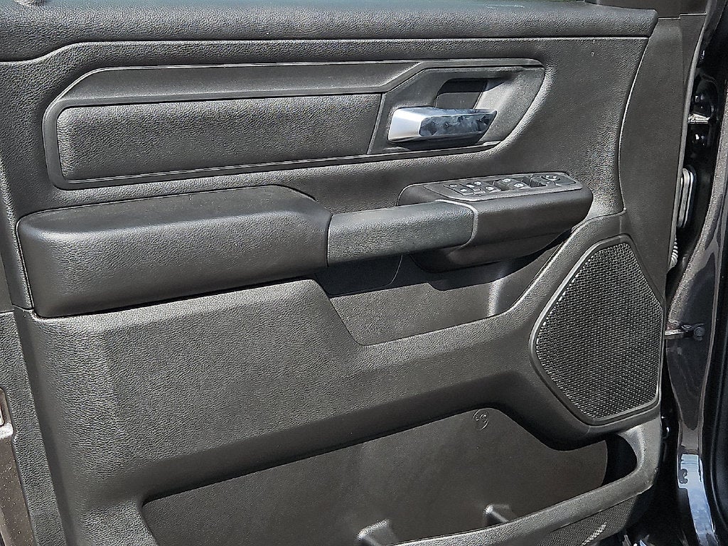 2027 RAM 1500 RAM 1500 EXPRESS CREW CAB 4X2 5'7' BOX