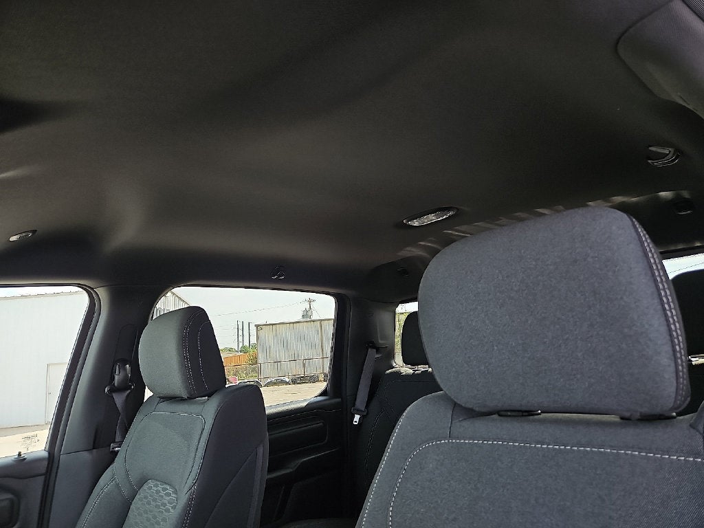 2027 RAM 1500 RAM 1500 EXPRESS CREW CAB 4X2 5'7' BOX