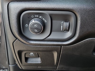 2027 RAM 1500 RAM 1500 EXPRESS CREW CAB 4X2 5'7' BOX