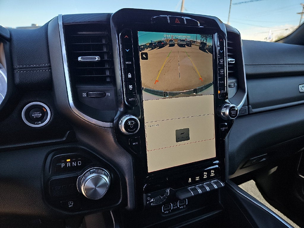 2023 RAM 1500 Laramie Crew Cab 4x2 5'7' Box