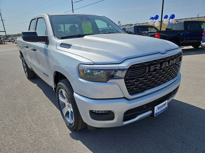 2026 RAM Ram 1500 RAM 1500 EXPRESS QUAD CAB 4X2 6'4' BOX