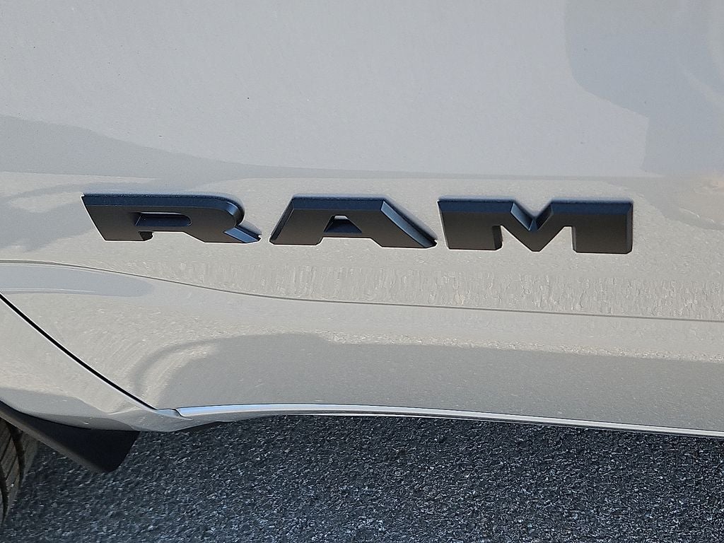 2026 RAM Ram 1500 RAM 1500 EXPRESS QUAD CAB 4X2 6'4' BOX