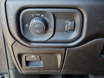 2026 RAM Ram 1500 RAM 1500 EXPRESS QUAD CAB 4X2 6'4' BOX