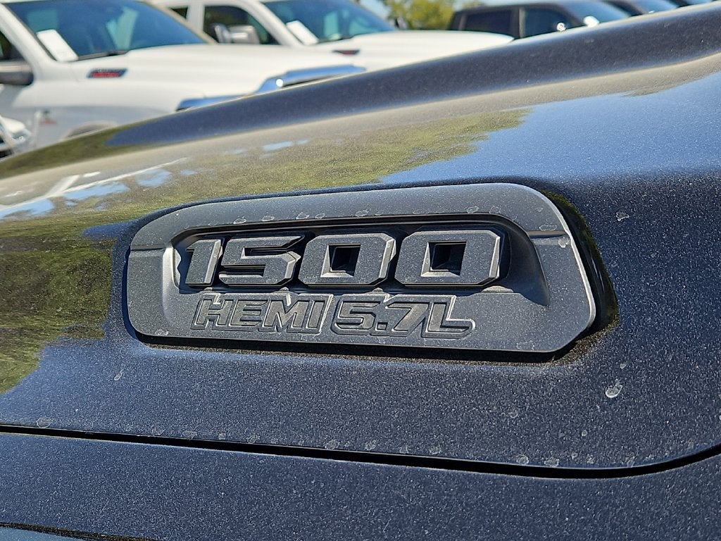 2027 RAM 1500 RAM 1500 LONE STAR CREW CAB 4X4 5'7' BOX