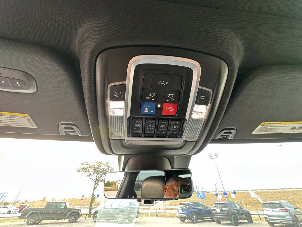 2021 RAM 1500 Limited Crew Cab 4x4 5'7' Box
