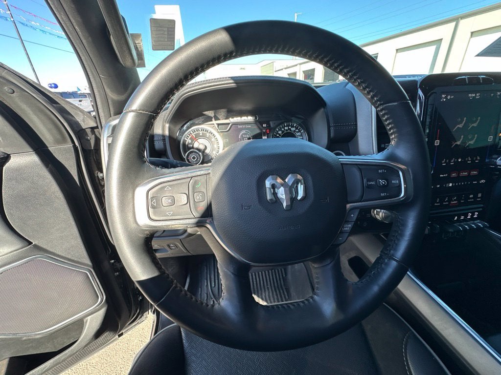 2023 RAM 1500 Laramie Crew Cab 4x4 5'7' Box