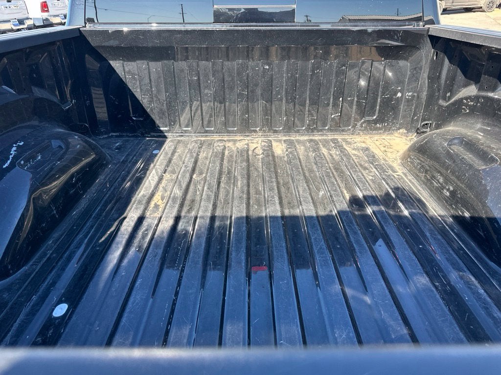 2023 RAM 1500 Laramie Crew Cab 4x4 5'7' Box