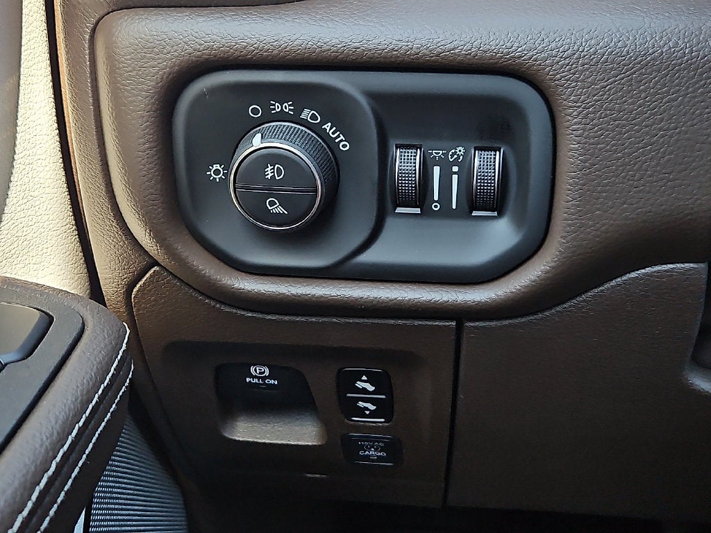 2027 RAM 1500 RAM 1500 LARAMIE CREW CAB 4X4 5'7' BOX