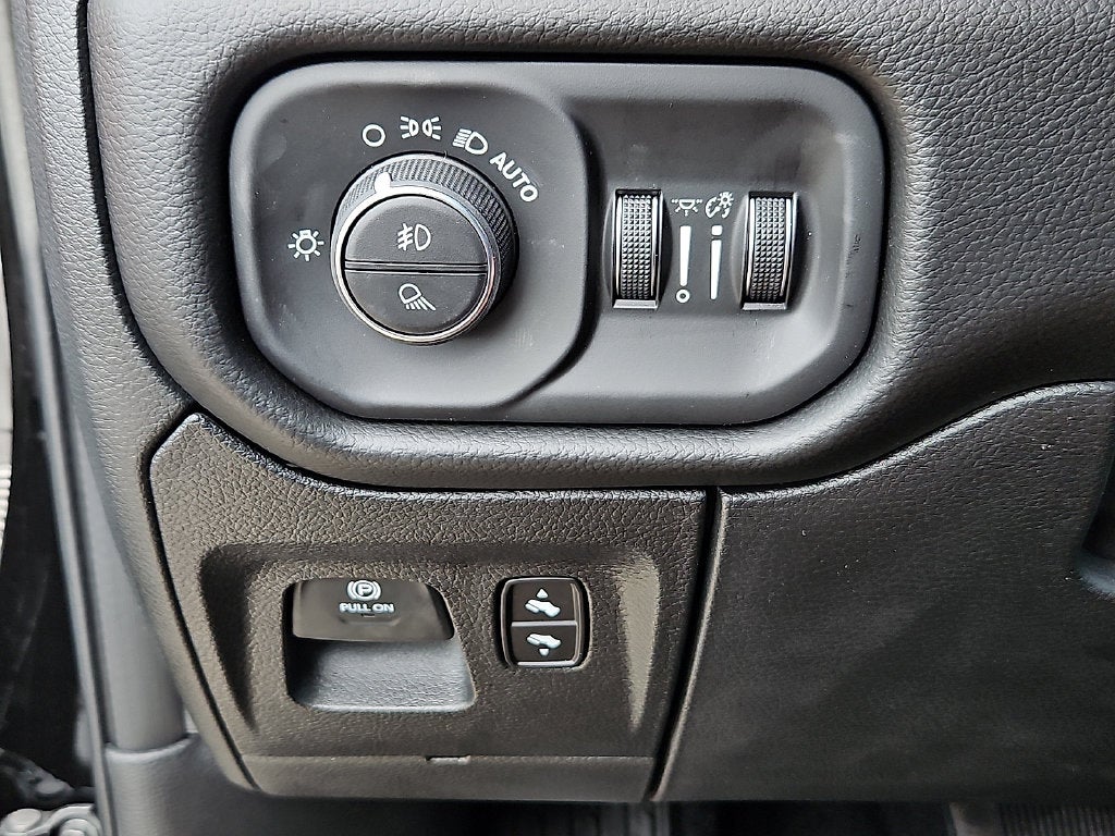 2027 RAM 1500 RAM 1500 REBEL CREW CAB 4X4 5'7' BOX