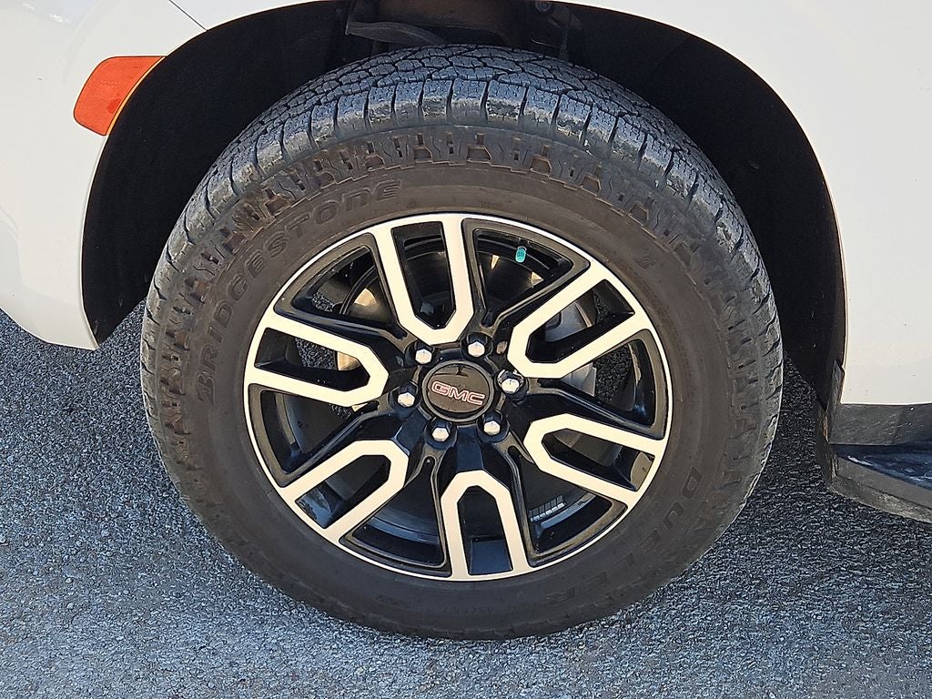 2024 GMC Yukon 4WD AT4