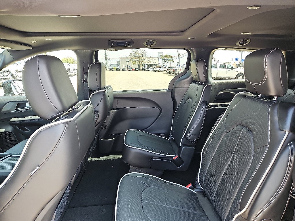 2027 Chrysler Pacifica PACIFICA LIMITED AWD