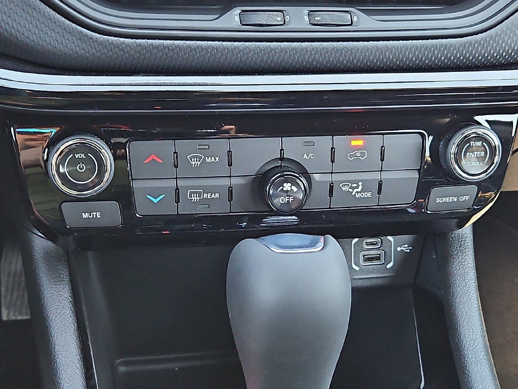 2027 Jeep Compass COMPASS LATITUDE ALTITUDE 4X4