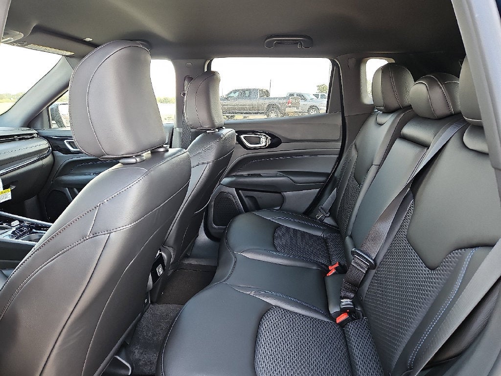 2027 Jeep Compass Latitude Altitude