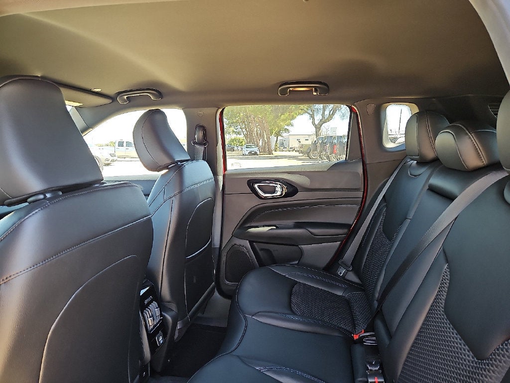 2027 Jeep Compass COMPASS LATITUDE ALTITUDE 4X4