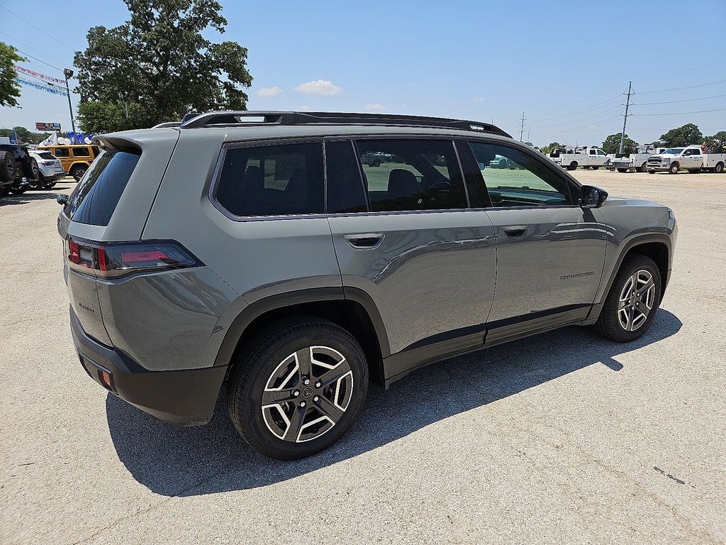 2026 Jeep Cherokee CHEROKEE LAREDO 4X4