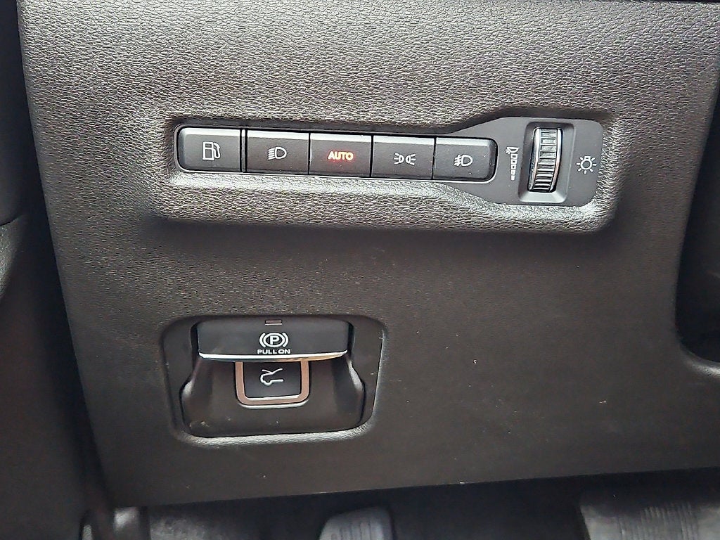 2027 Jeep Cherokee CHEROKEE LIMITED ALTITUDE 4X4