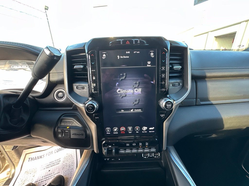 2019 RAM 3500 Laramie Crew Cab 4x4 6'4' Box
