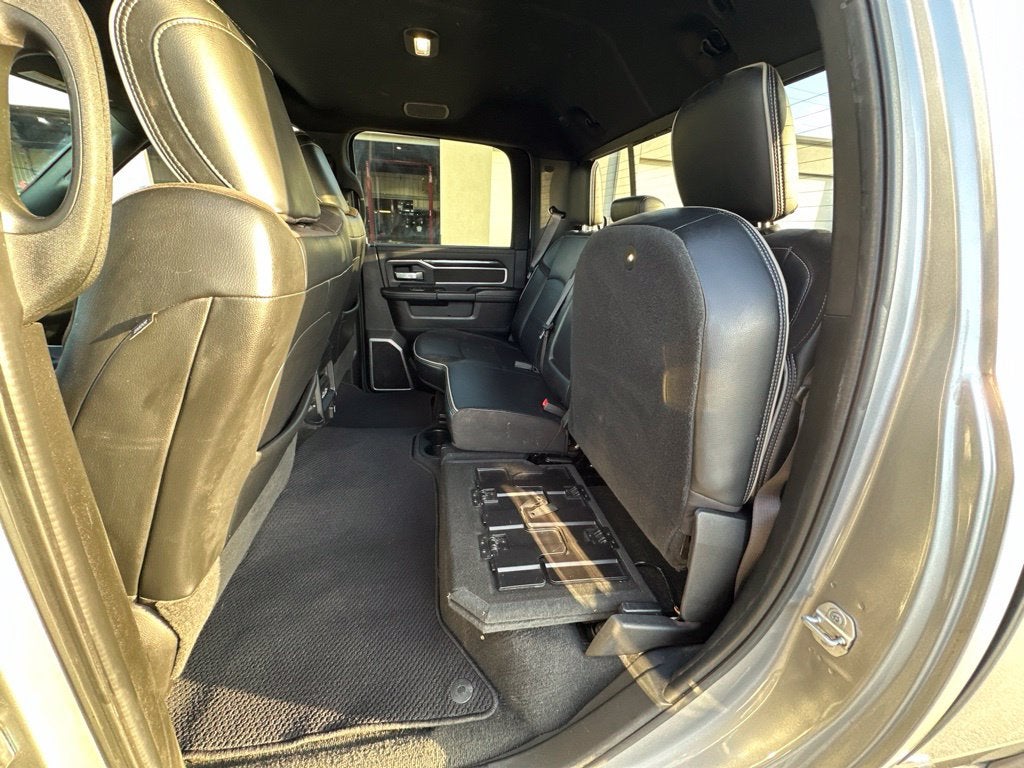 2019 RAM 3500 Laramie Crew Cab 4x4 6'4' Box