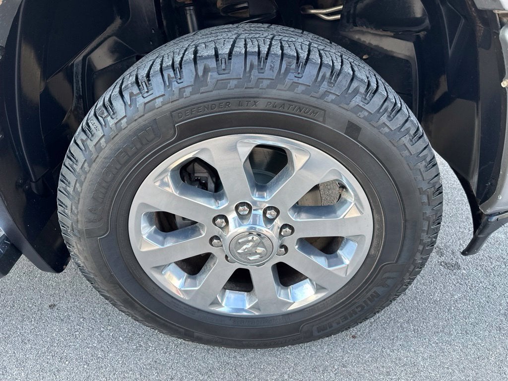 2019 RAM 3500 Laramie Crew Cab 4x4 6'4' Box