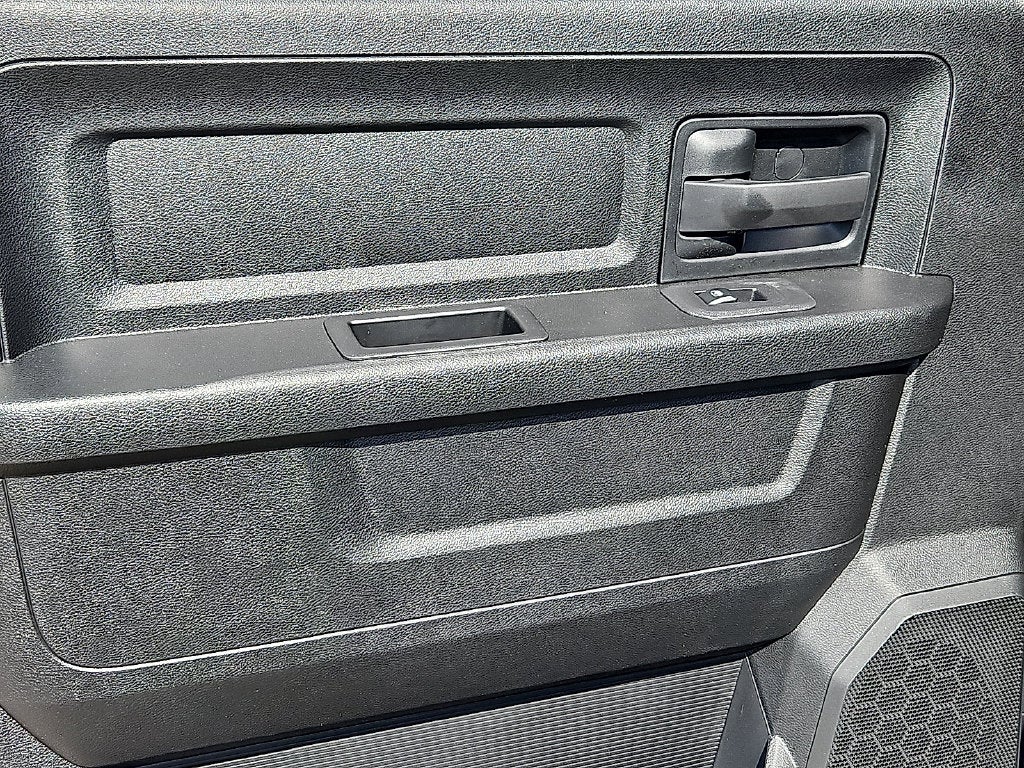 2027 RAM 3500 RAM 3500 TRADESMAN CREW CAB 4X4 8' BOX