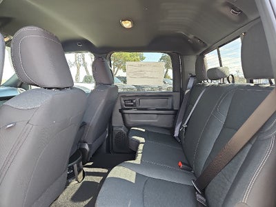 2027 RAM 3500 RAM 3500 TRADESMAN CREW CAB 4X4 8' BOX