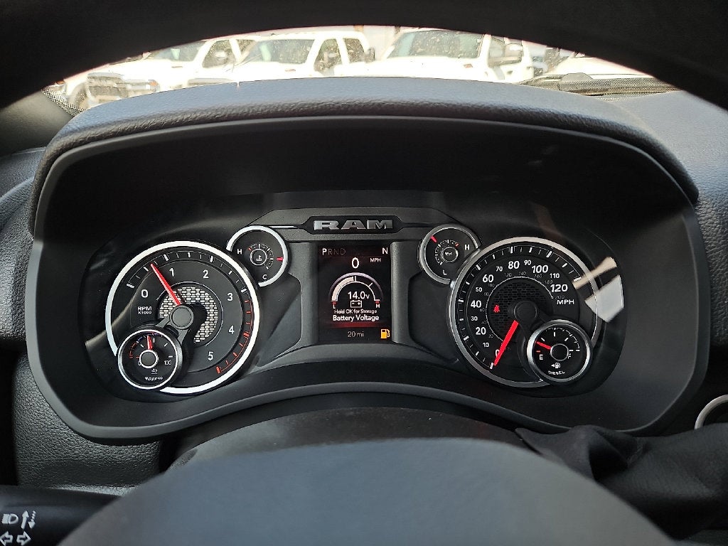 2027 RAM 3500 RAM 3500 TRADESMAN CREW CAB 4X4 8' BOX