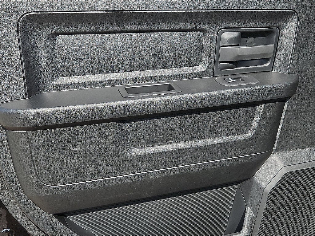 2027 RAM 3500 RAM 3500 TRADESMAN CREW CAB 4X4 8' BOX