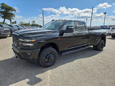 2027 RAM 3500 RAM 3500 TRADESMAN CREW CAB 4X4 8' BOX