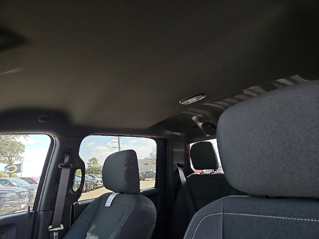 2027 RAM 3500 RAM 3500 TRADESMAN CREW CAB 4X4 8' BOX