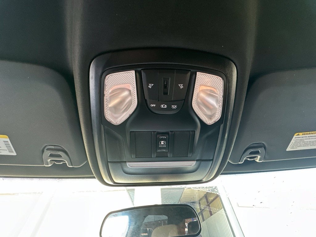 2022 RAM 3500 Tradesman Crew Cab 4x4 8' Box