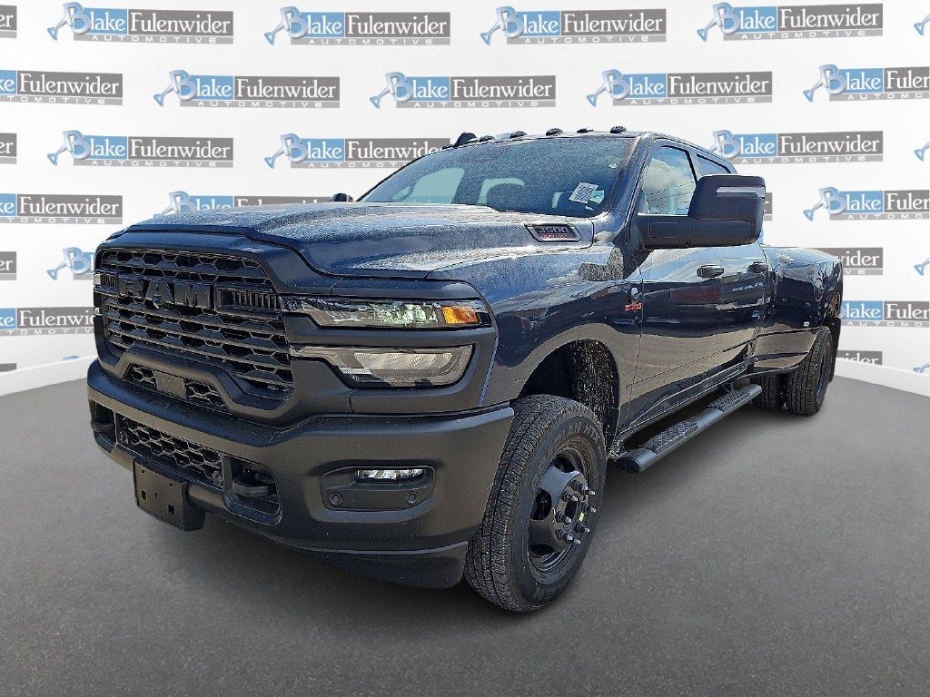 2027 RAM 3500 RAM 3500 TRADESMAN CREW CAB 4X4 8' BOX