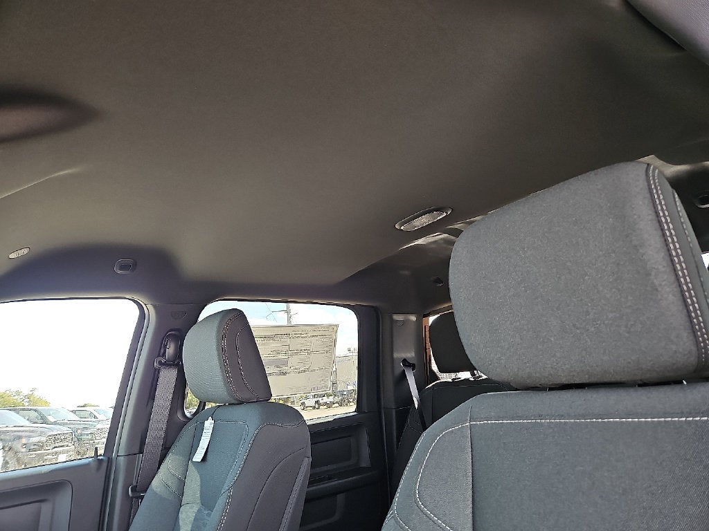 2027 RAM 3500 RAM 3500 TRADESMAN CREW CAB 4X4 8' BOX