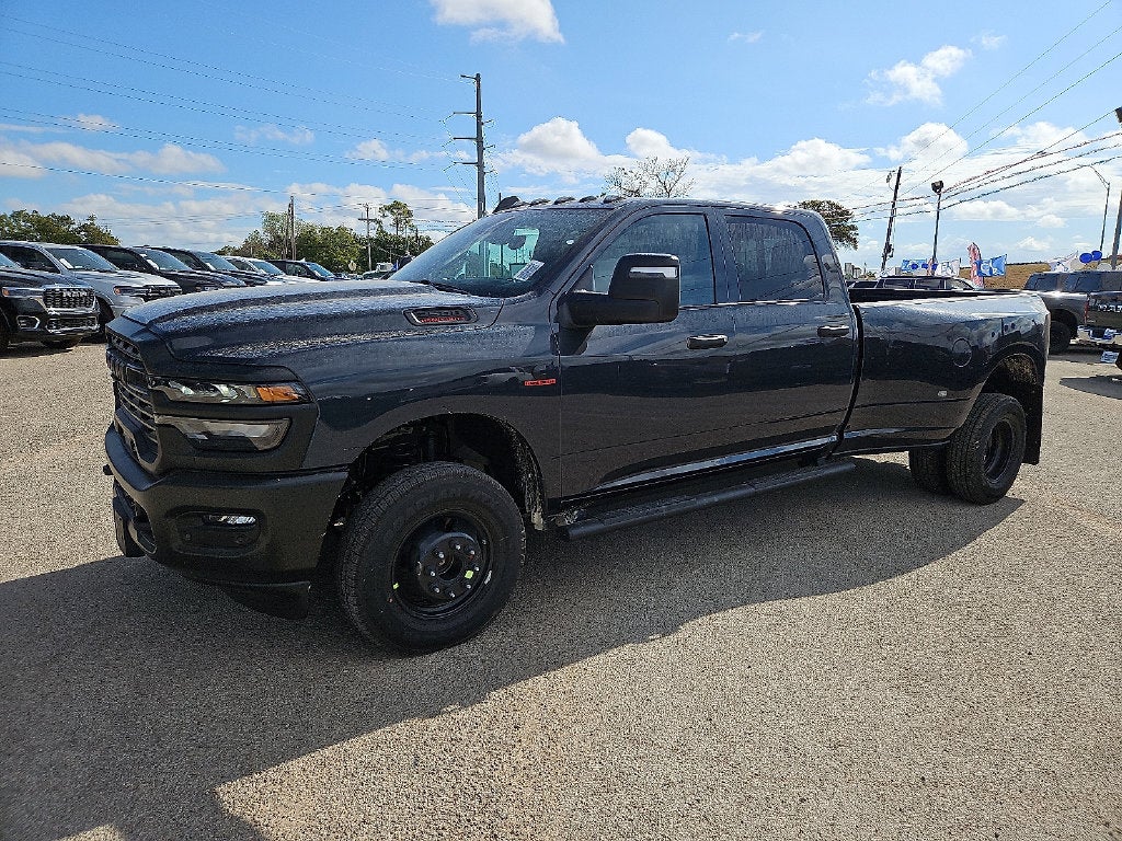 2027 RAM 3500 RAM 3500 TRADESMAN CREW CAB 4X4 8' BOX