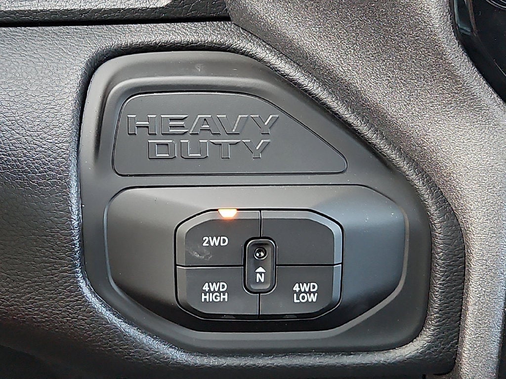 2027 RAM 3500 RAM 3500 TRADESMAN CREW CAB 4X4 8' BOX