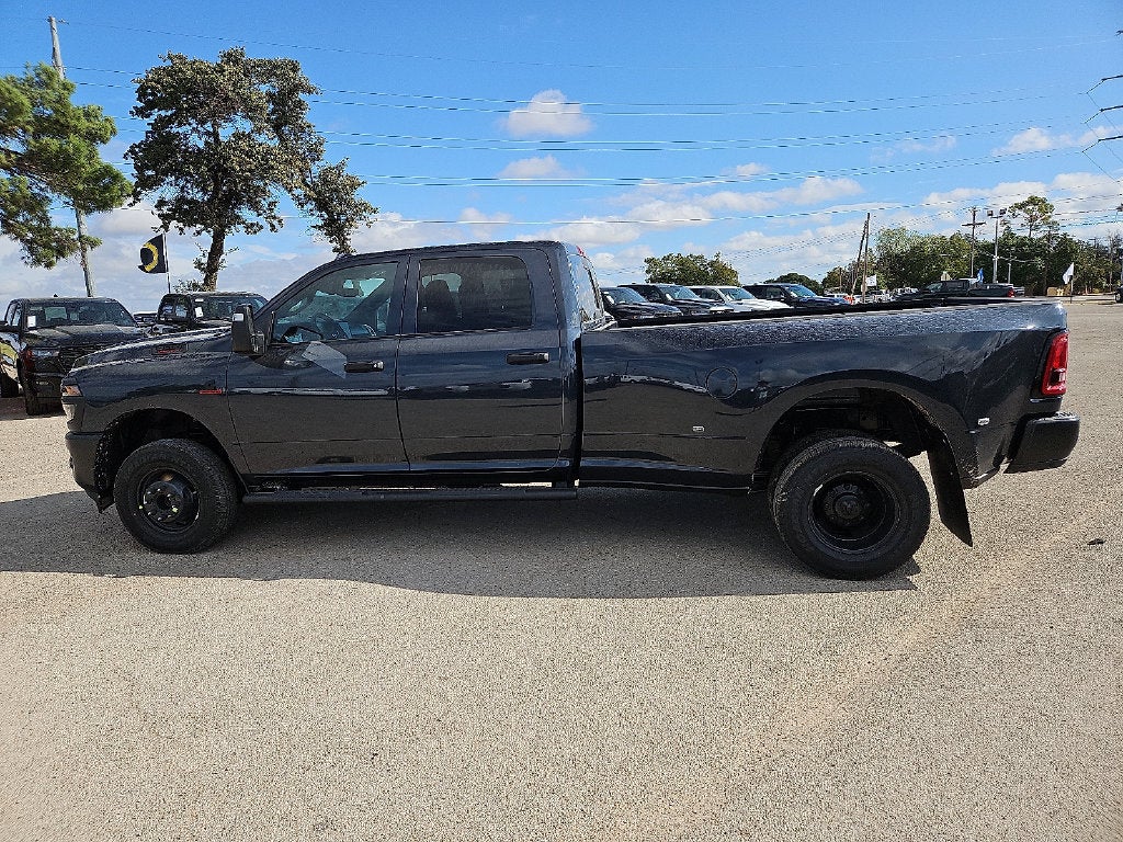 2027 RAM 3500 RAM 3500 TRADESMAN CREW CAB 4X4 8' BOX