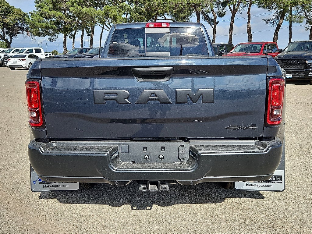2027 RAM 3500 RAM 3500 TRADESMAN CREW CAB 4X4 8' BOX