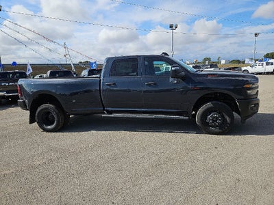 2027 RAM 3500 RAM 3500 TRADESMAN CREW CAB 4X4 8' BOX