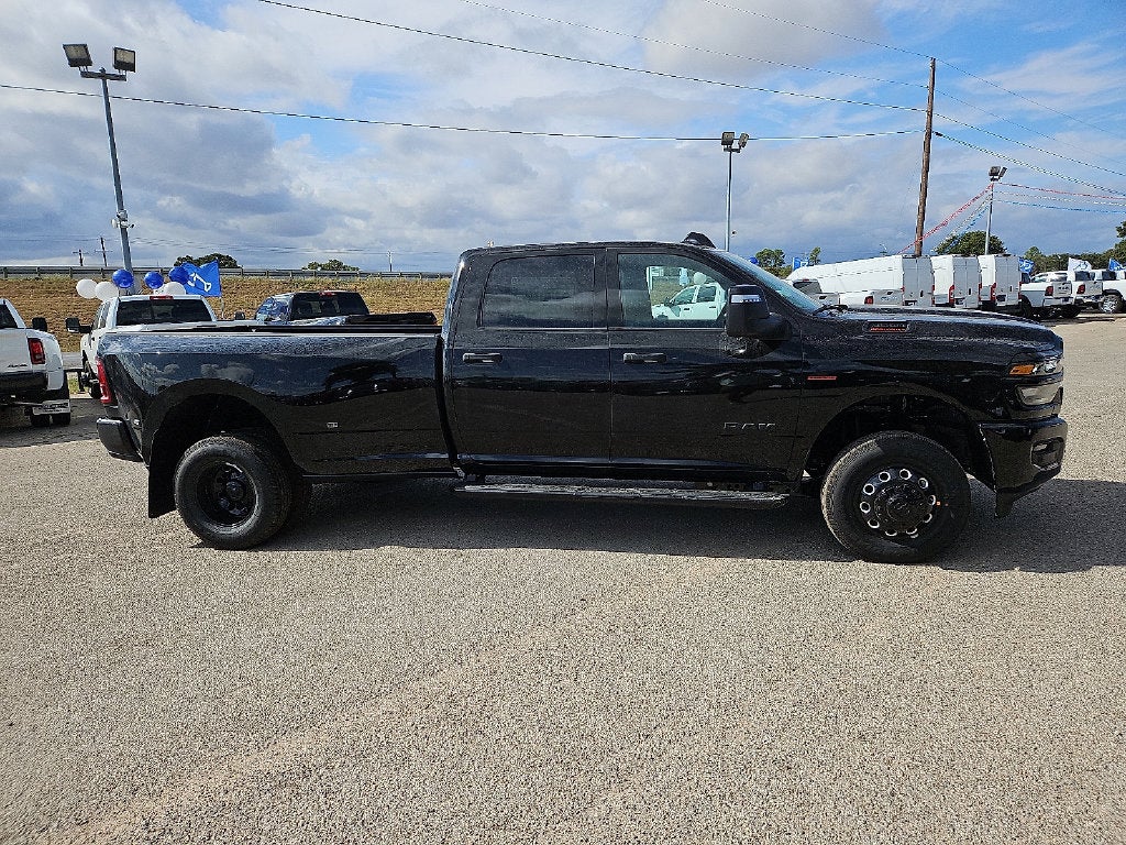 2027 RAM 3500 RAM 3500 LONE STAR CREW CAB 4X4 8' BOX