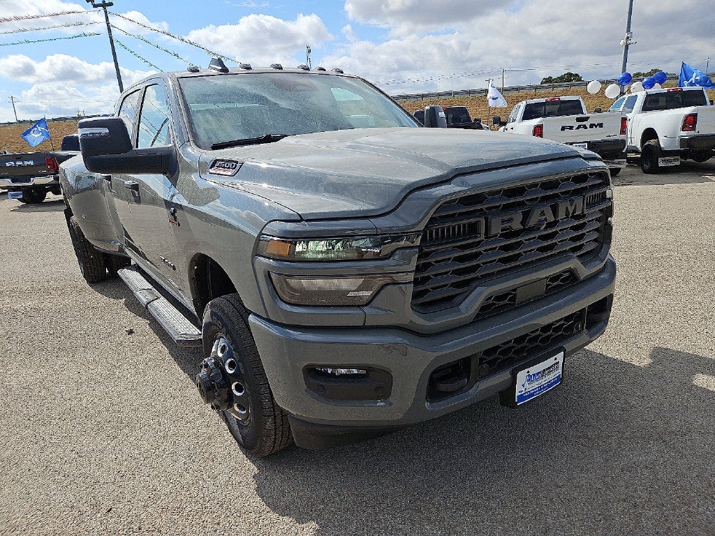 2027 RAM 3500 RAM 3500 LONE STAR CREW CAB 4X4 8' BOX