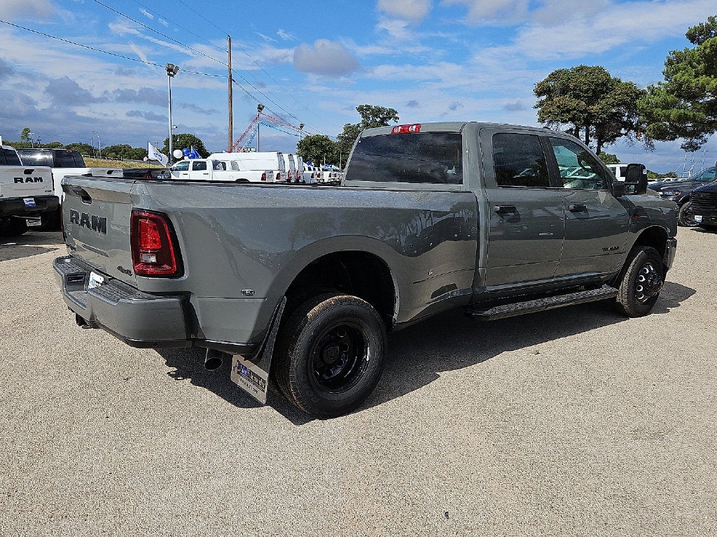 2027 RAM 3500 RAM 3500 LONE STAR CREW CAB 4X4 8' BOX