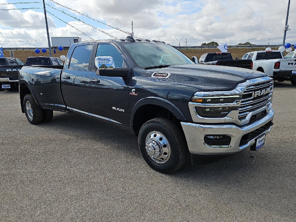 2027 RAM 3500 RAM 3500 LARAMIE CREW CAB 4X4 8' BOX