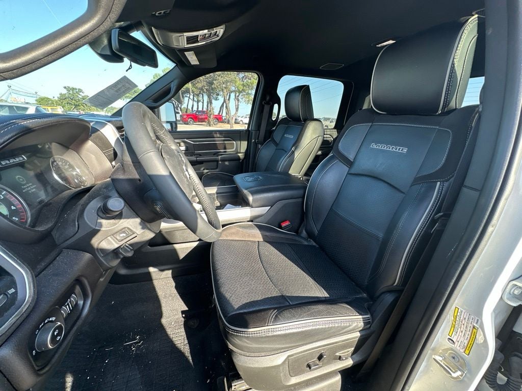 2023 RAM 3500 Laramie Crew Cab 4x4 8' Box