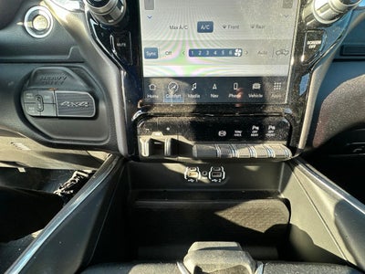 2023 RAM 3500 Laramie Crew Cab 4x4 8' Box