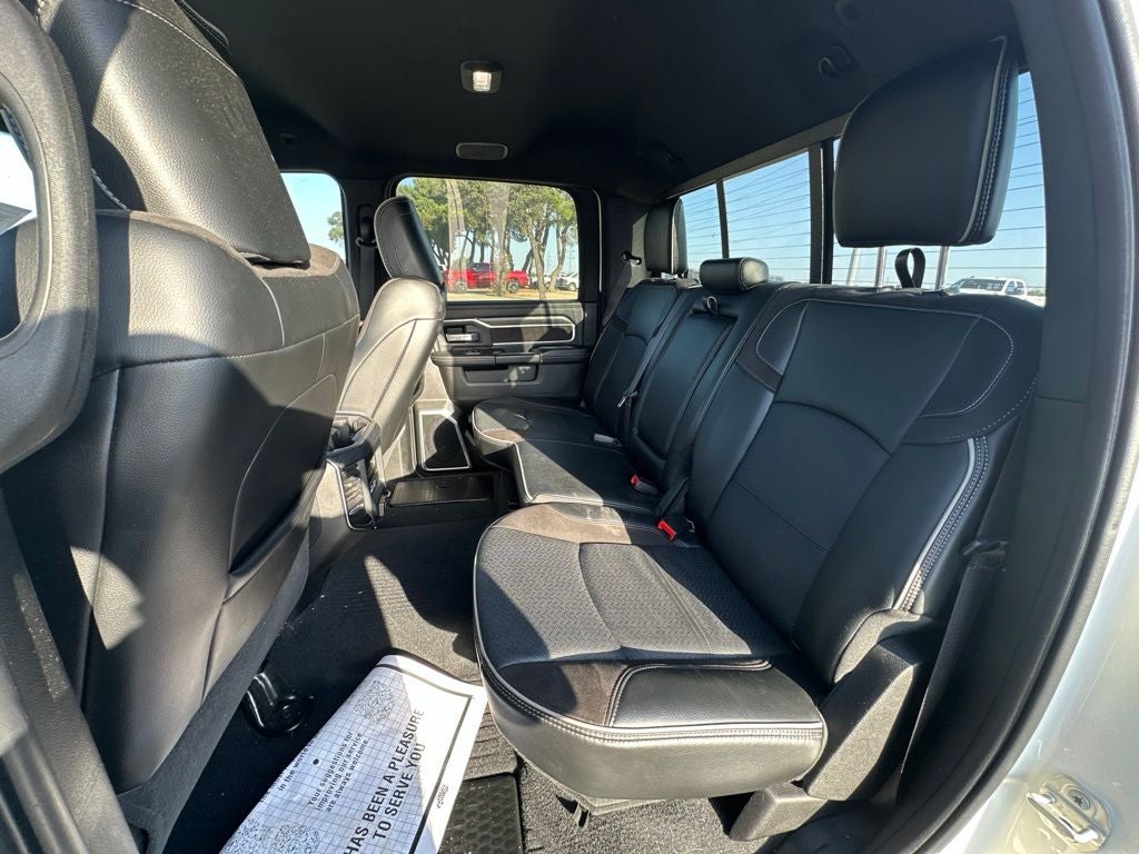 2023 RAM 3500 Laramie Crew Cab 4x4 8' Box