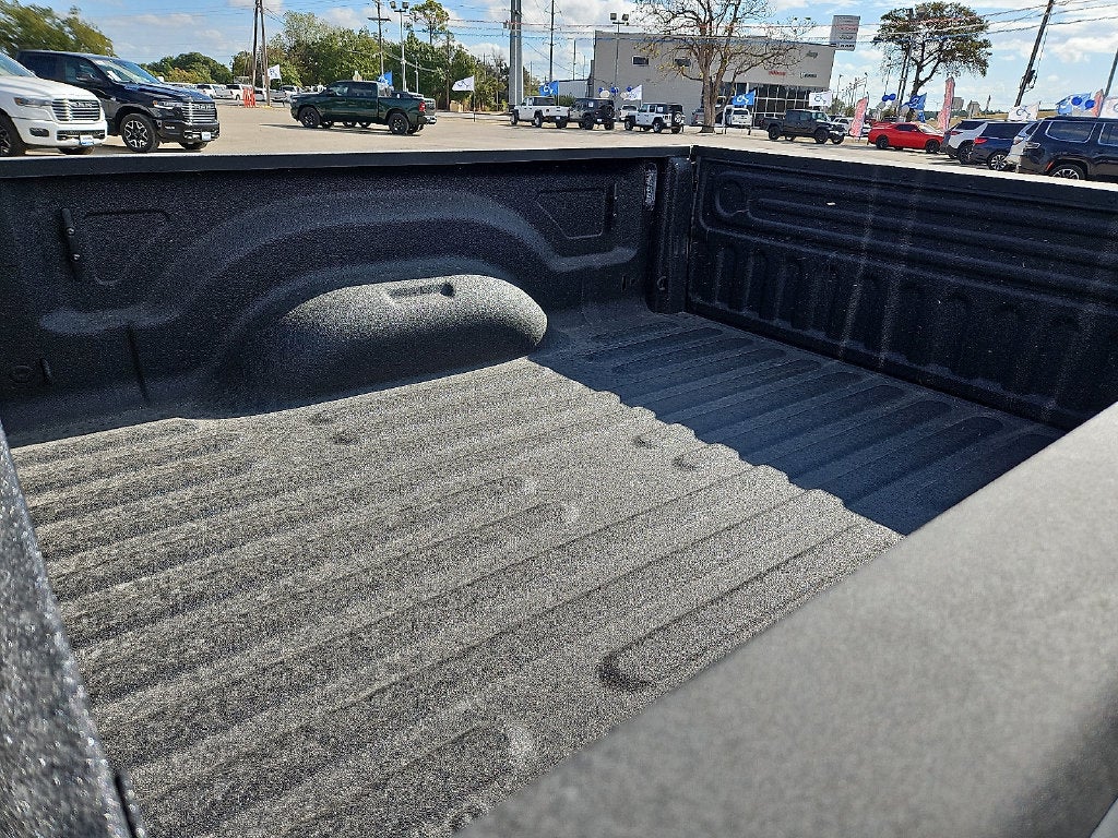 2027 RAM 3500 RAM 3500 LIMITED MEGA CAB 4X4 6'4' BOX
