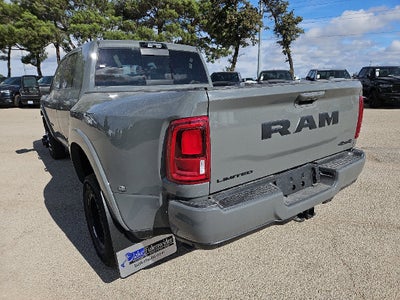 2027 RAM 3500 RAM 3500 LIMITED MEGA CAB 4X4 6'4' BOX