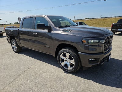 2026 RAM Ram 1500 RAM 1500 EXPRESS CREW CAB 4X2 5'7' BOX